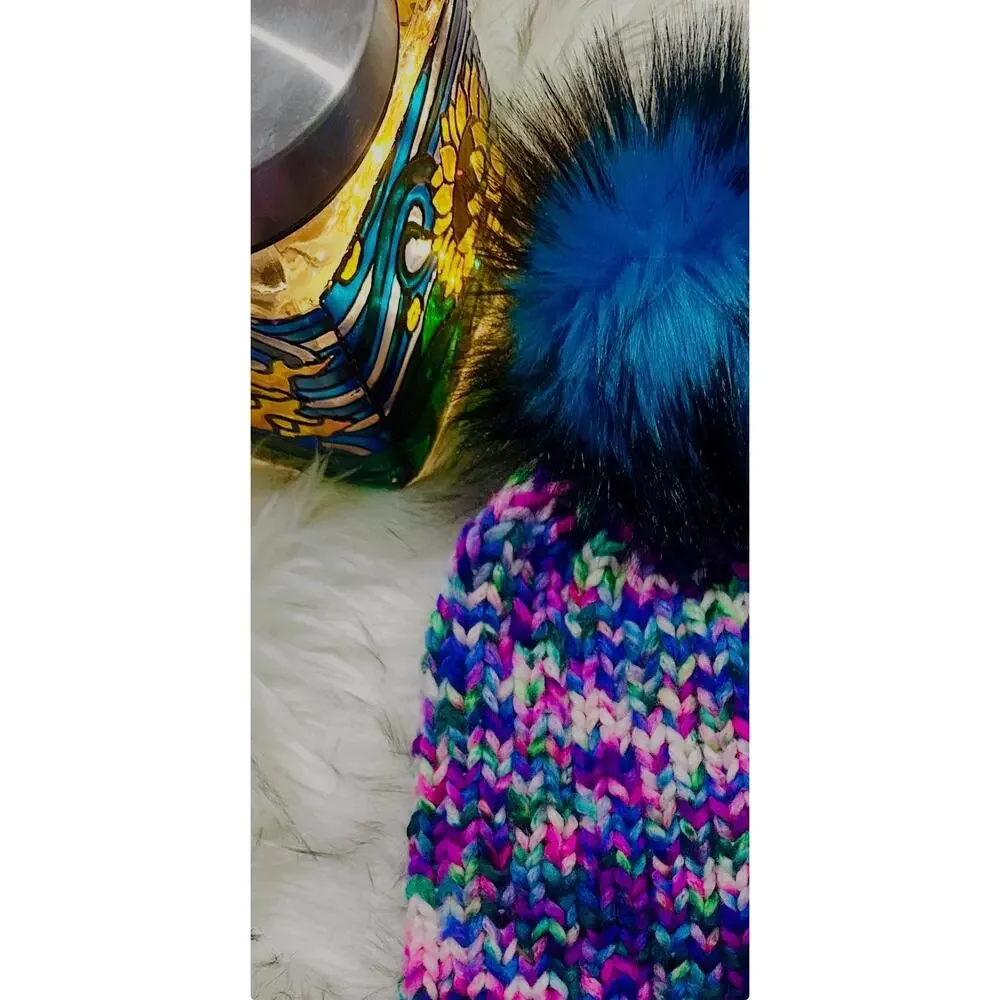 Hand Knit Merino Wool Beanie: Bulky Chic Hat with Faux Fur Pom